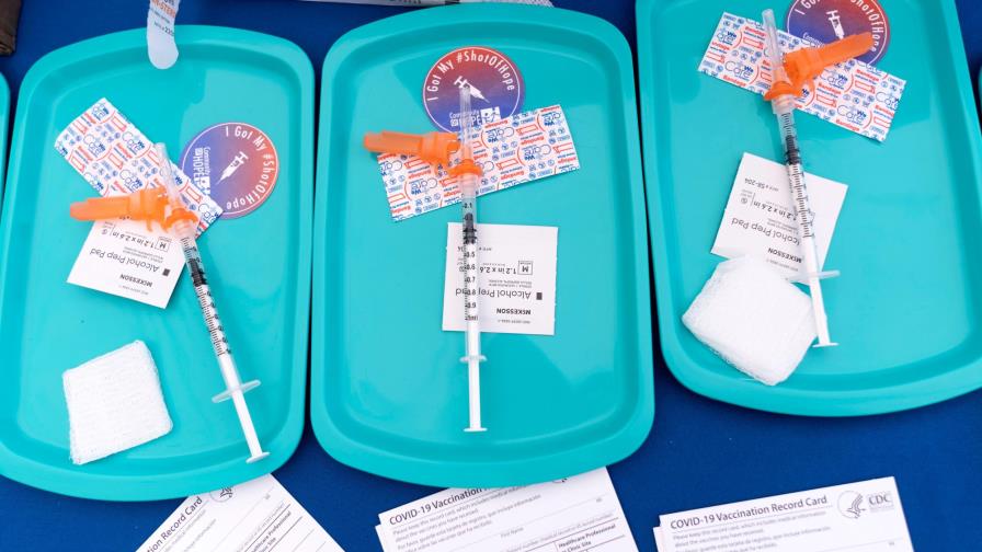 La vacuna de Pfizer es muy eficaz contra hospitalizaciones durante seis meses