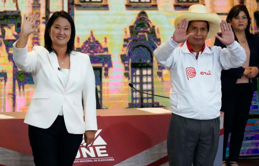 Perú elige entre virar hacia la izquierda o mantener el modelo