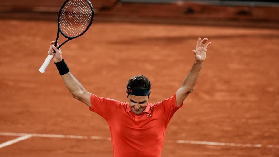 Federer   se retira  de Roland Garros