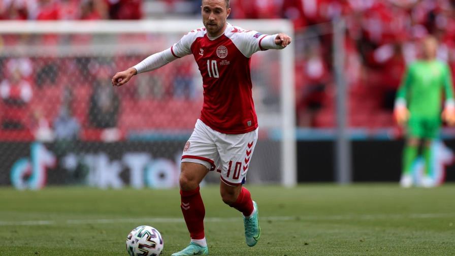 Doctor: Eriksen sufrió paro cardiaco y tuvo que ser revivido