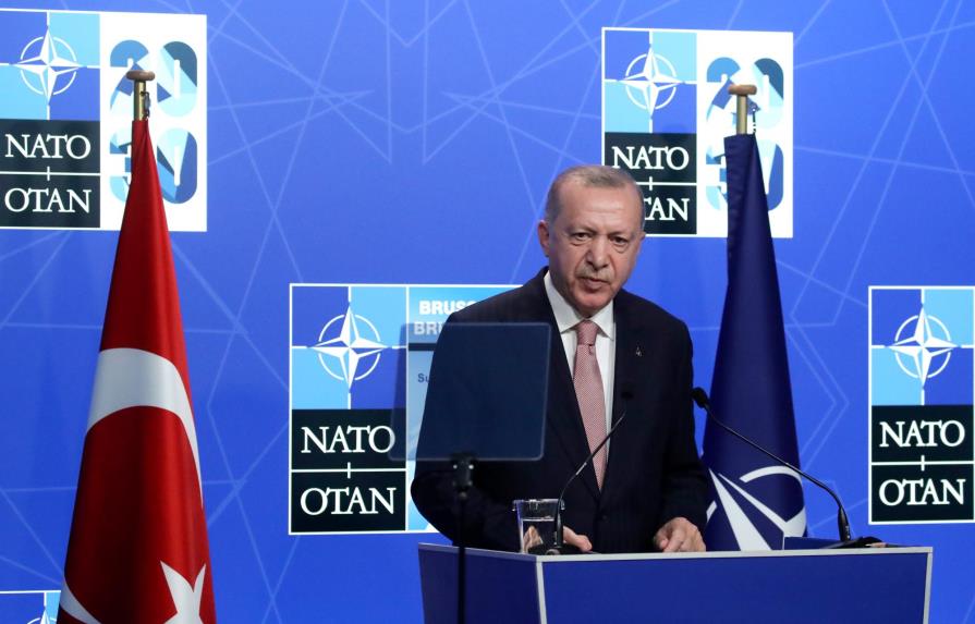 Erdogan dice que revitalizará la cooperación con EEUU tras verse con Biden
