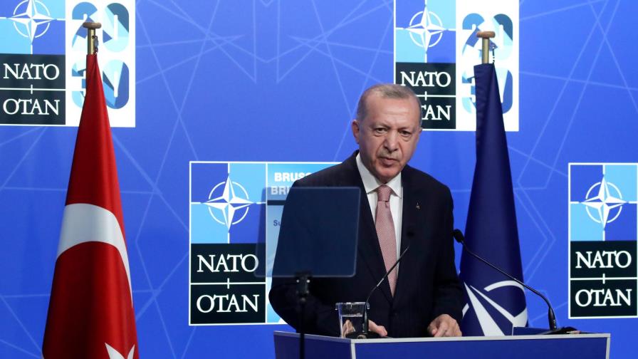 Erdogan dice que revitalizará la cooperación con EEUU tras verse con Biden