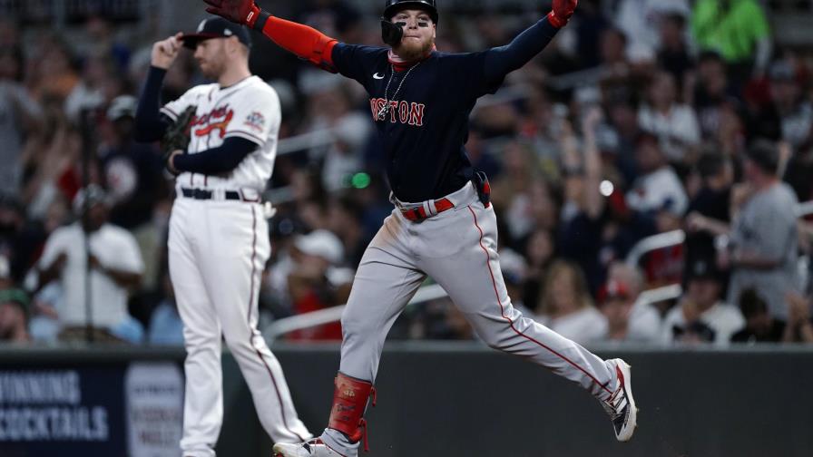 Verdugo jonronea y Medias Rojas ganan a Bravos