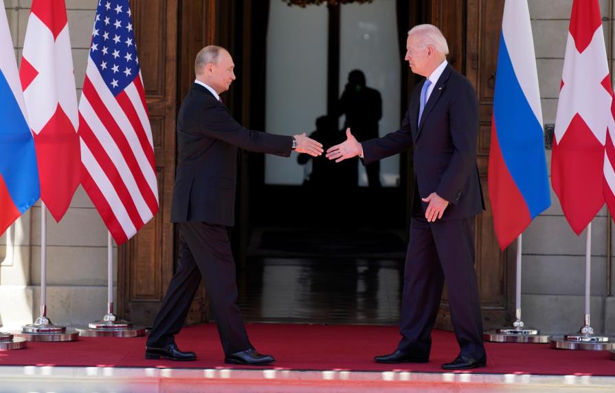 Biden y Putin prevén “consultas” sobre pacto nuclear