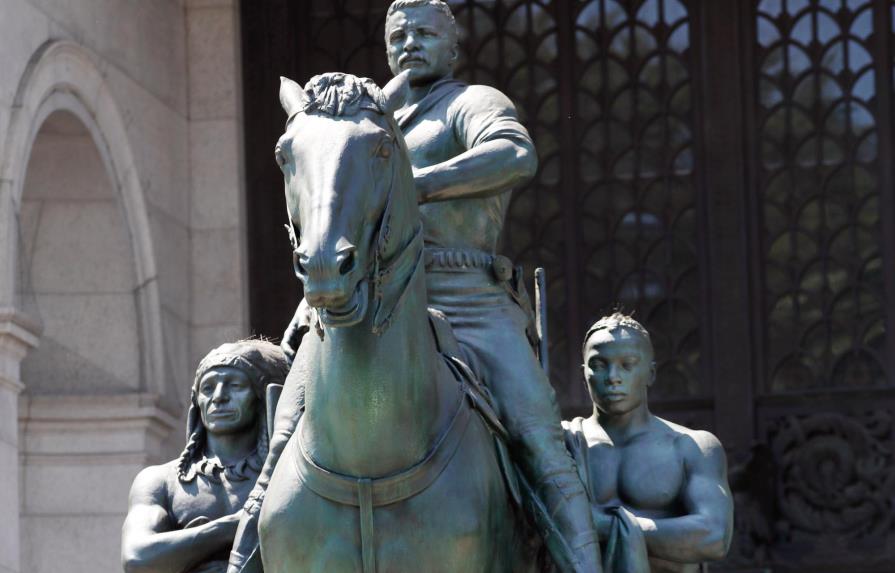 Retirarán polémica estatua de Theodore Roosevelt de un museo de Nueva York