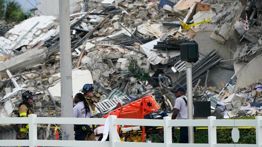 Policía de Miami eleva a 99 la cifra de desaparecidos en el colapso del edificio Policía de Miami eleva a 99 la cifra de desaparecidos en el colapso del edificio