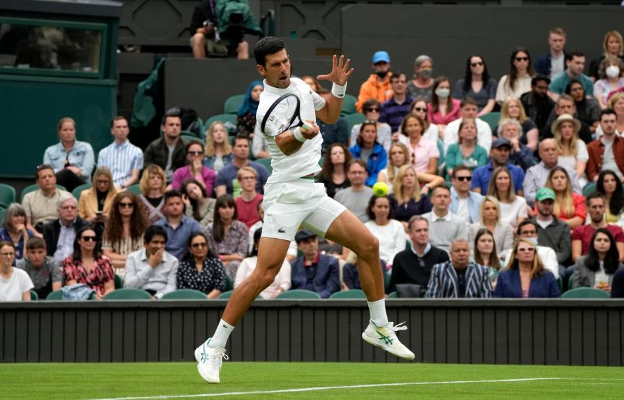 Regresa Wimbledon bajo la lluvia y con triunfo de Djokovic