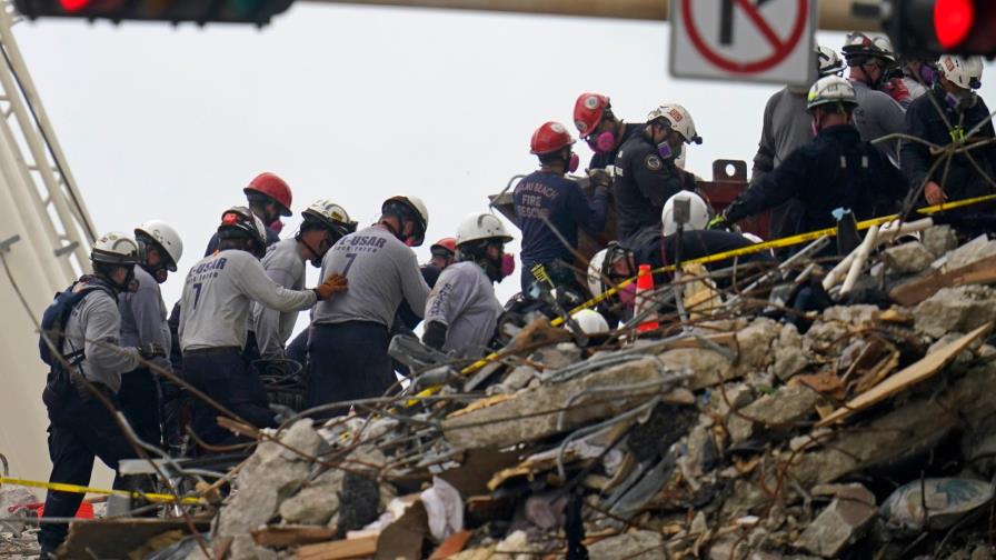 Minuto a minuto: Se elevan a 12 los muertos del derrumbe en Miami-Dade Minuto a minuto: Se elevan a 12 los muertos del derrumbe en Miami-Dade