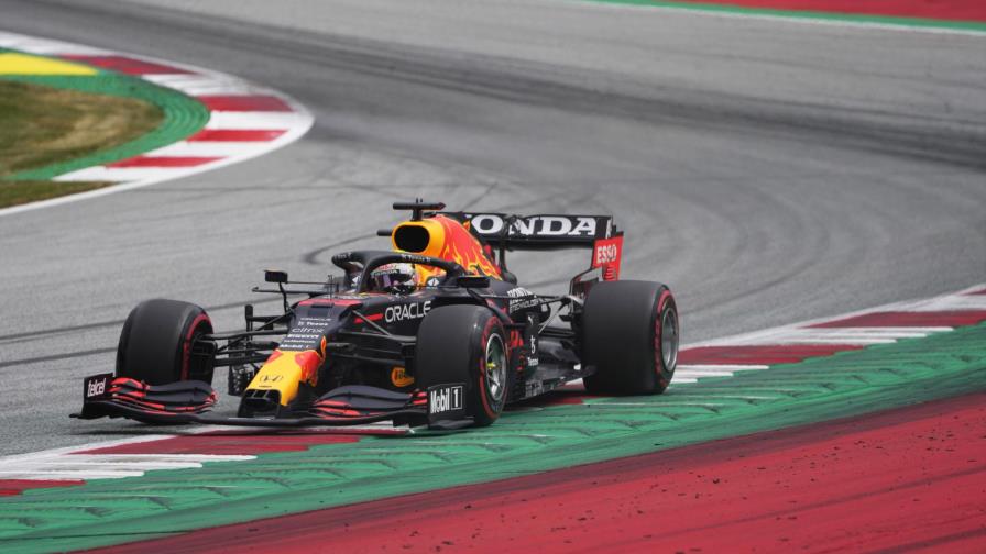 Verstappen supera a los Ferrari en los primeros libres en Austria