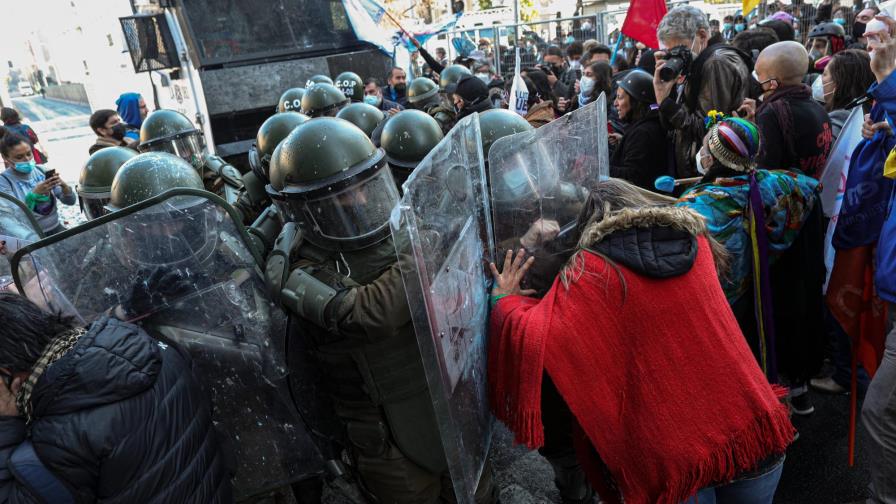 Chile: Protestas marcan inicio de Convención Constitucional
