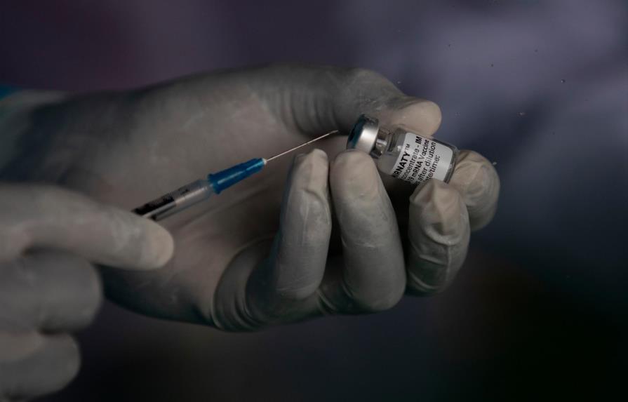 Israel vacunará a envejecientes con una tercera dosis de Pfizer 