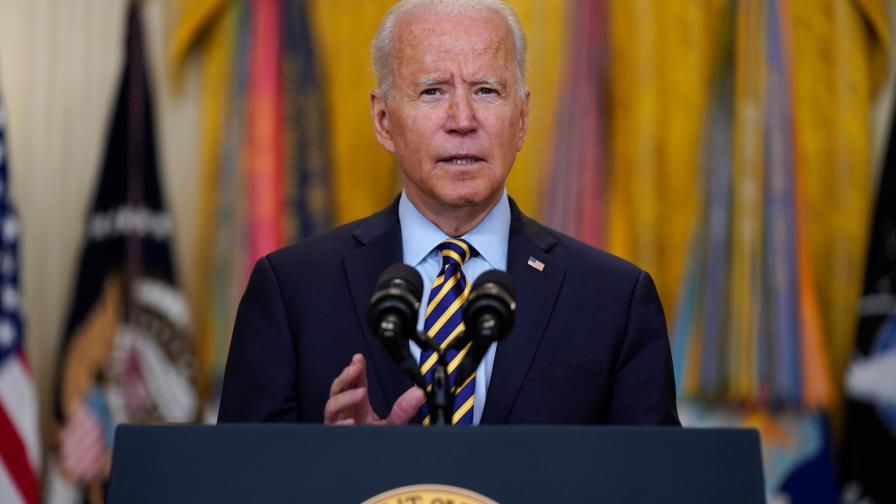 Biden intenta unir a los demócratas para aprobar sus grandes planes de gasto