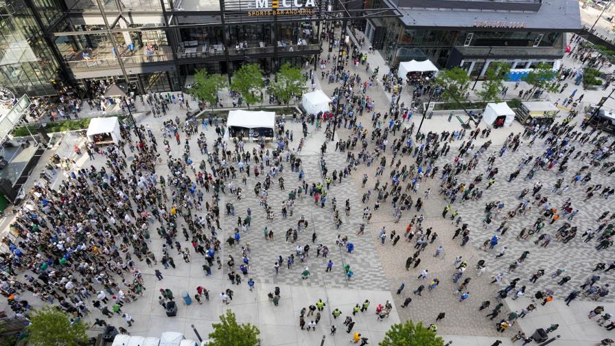 Un nuevo Milwaukee recibe las Finales de NBA 50 años después