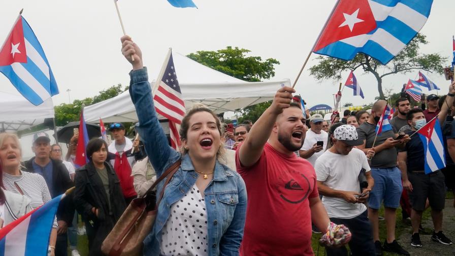 Cubanos de Miami, rumbo a Washington por ayuda para un “pueblo indefenso”