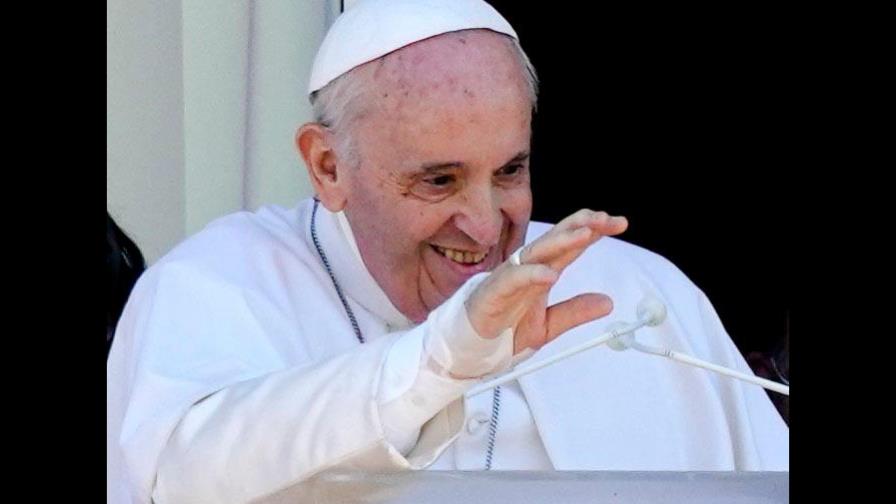 El papa vuelve al Vaticano 10 días después de su operación