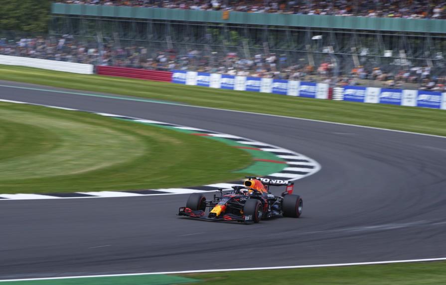 F1: Verstappen domina primera sesión para GP de Gran Bretaña