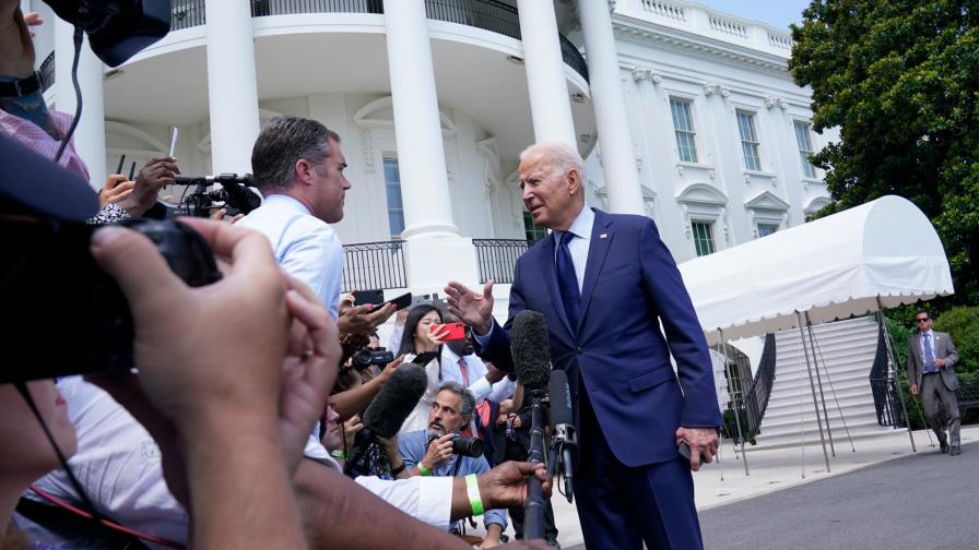 Desinformación sobre COVID y vacunas está “matando gente”, dice Biden