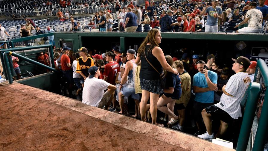 Fernando Tatis Jr. y Manny Machado auxiliaron fanáticos durante tiroteo
Tatis Jr. y Machado auxiliaron a los fanáticos durante un tiroteo