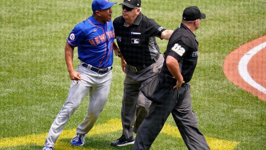 Luis Rojas fue suspendido por pleito con árbitro