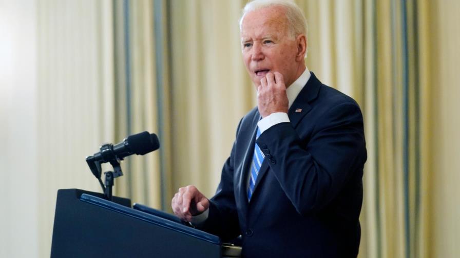 Biden desea aumentar personal de embajada en Cuba