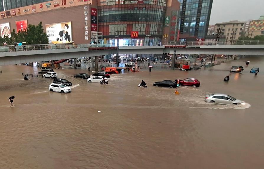 VIDEO | Suben a 51 los muertos por inundaciones en centro de China