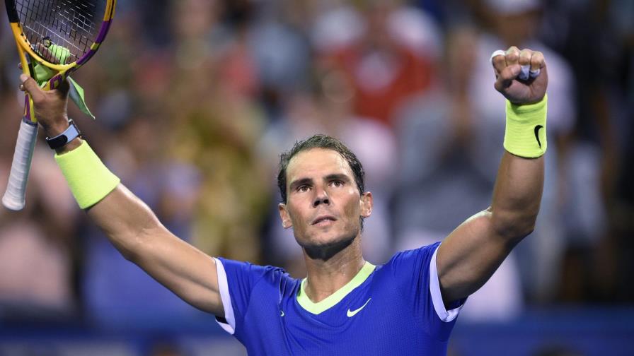 Nadal vuelve, sufre y gana en Washington