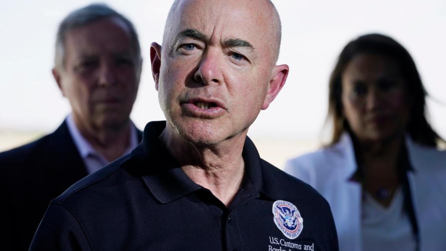 EEUU y México debaten sobre migración y apertura de frontera