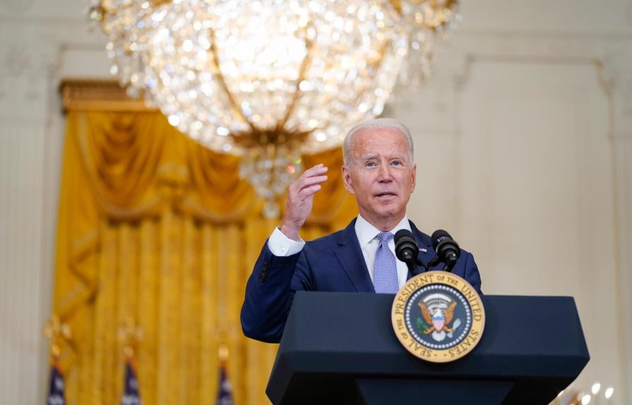 Biden pide al Congreso de Estados Unidos bajar el precio de los medicamentos con receta