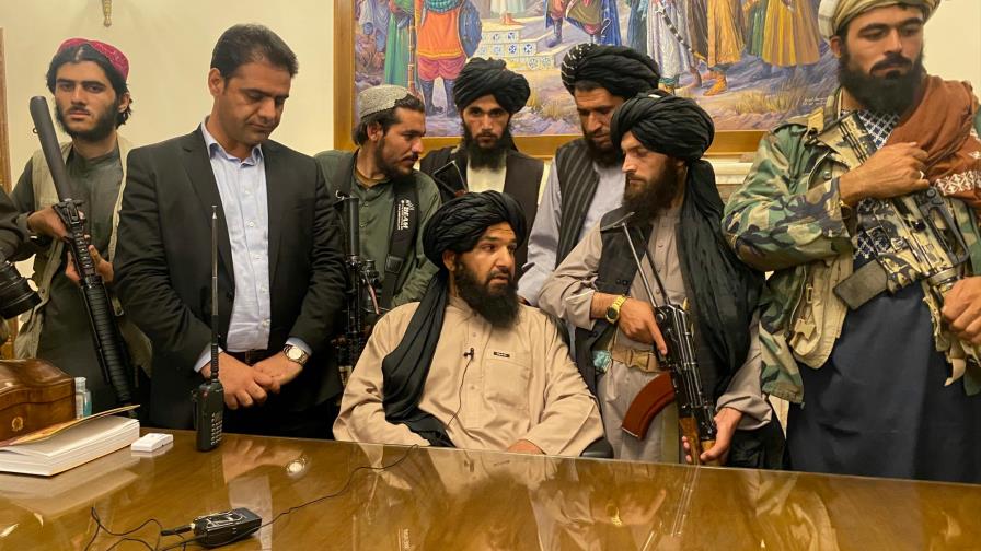 Talibanes no accederán a reservas del Banco Central afgano en EEUU, dice gobierno Biden