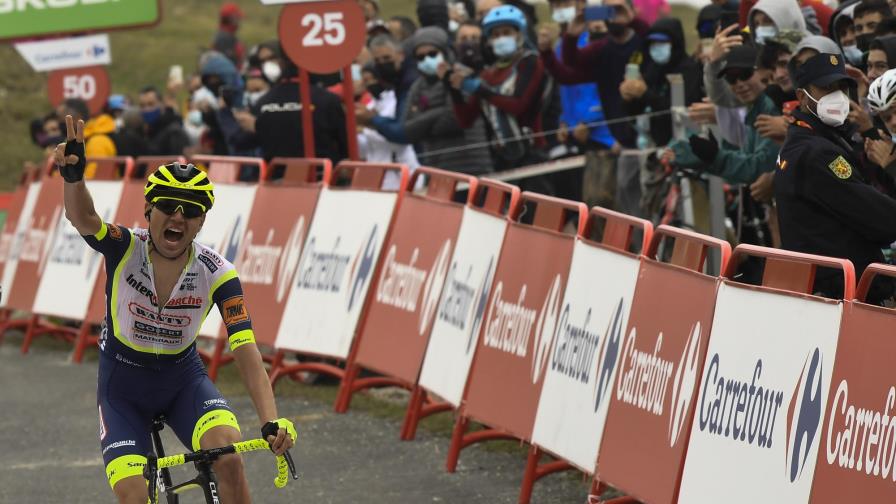 Triunfo de etapa y maillot rojo para Taaramäe en la tercera etapa de la Vuelta a España