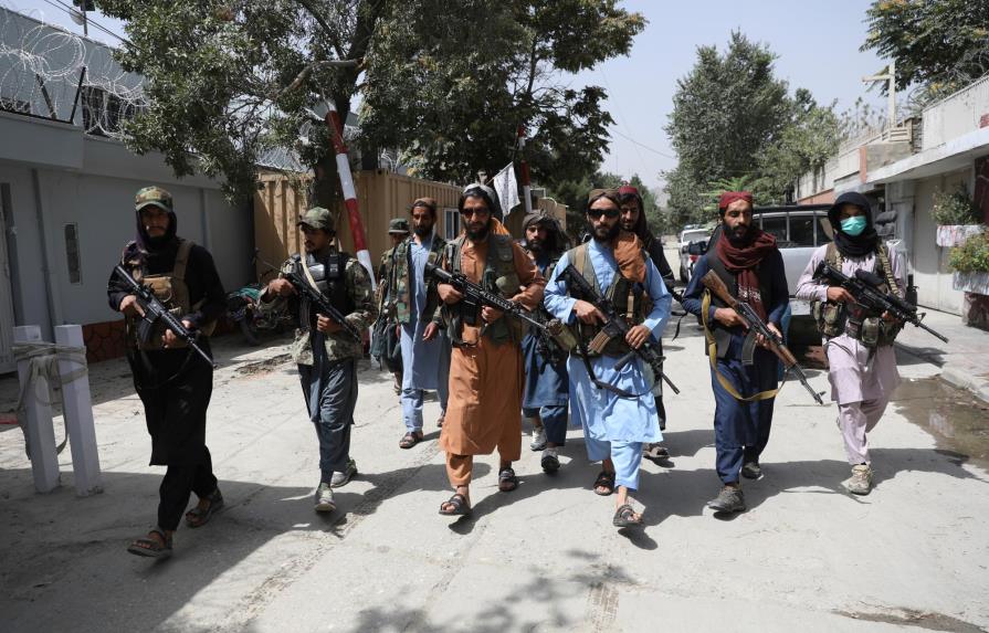 Los talibanes acusan a EEUU de crear divisiones entre los afganos