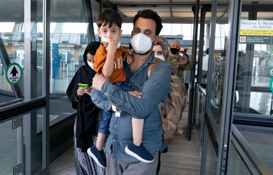 La UE pide a EEUU permanecer en aeropuerto de Kabul mientras dure evacuación