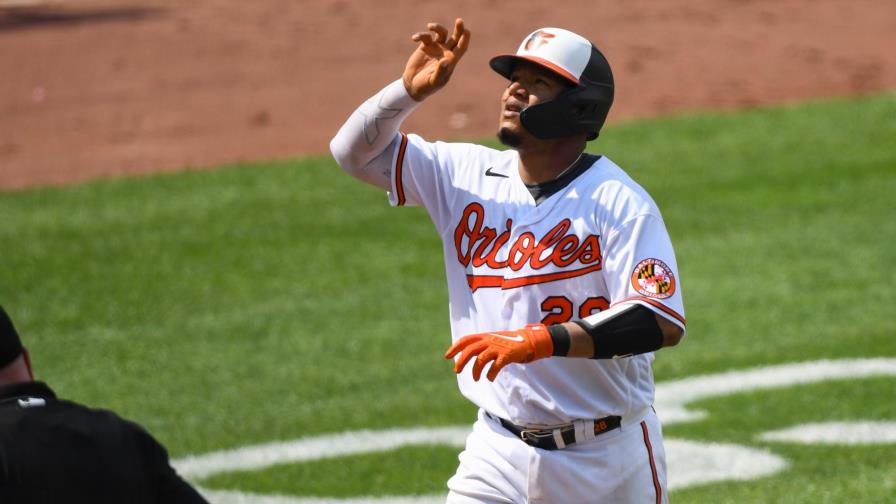 El dominicano Severino pega grand slam y los Orioles barren a los Angelinos