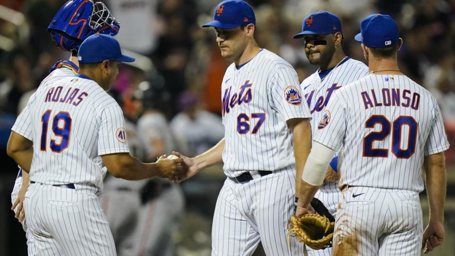 La pobre ofensiva de los Mets tiene al dirigente Luis Rojas en la cuerda floja La pobre ofensiva de los Mets tiene al dirigente Luis Rojas en la cuerda floja