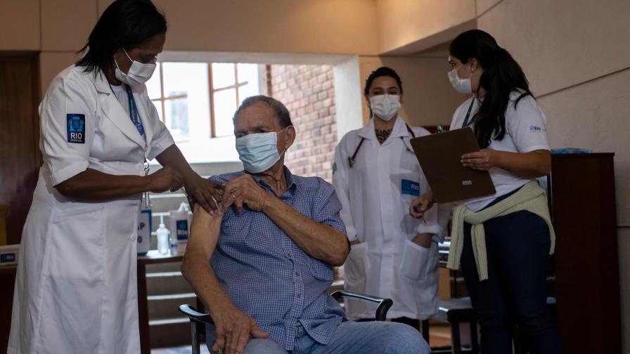Brasil registra el menor promedio de muertes por COVID en ocho meses Brasil registra el menor promedio de muertes por COVID en ocho meses