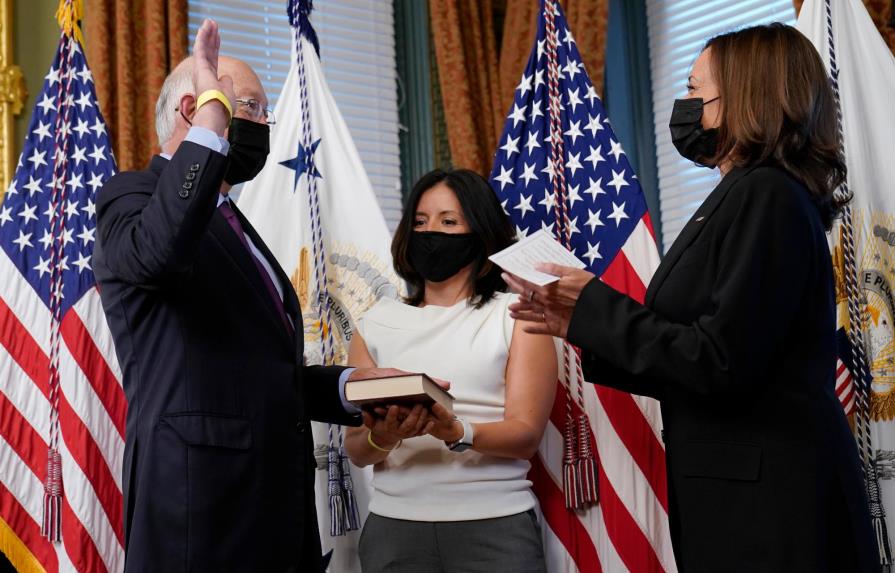 Kamala Harris toma juramento al nuevo embajador de EE.UU. en México