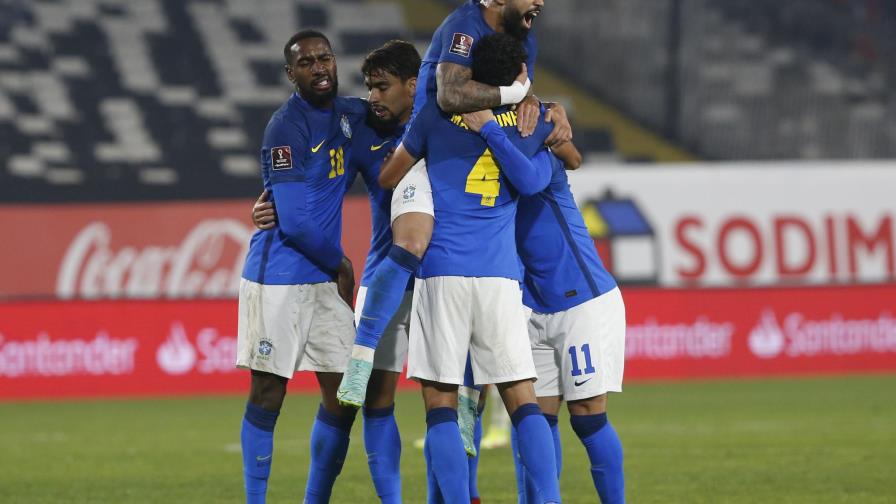 Brasil sigue impecable tras victoria en Chile
