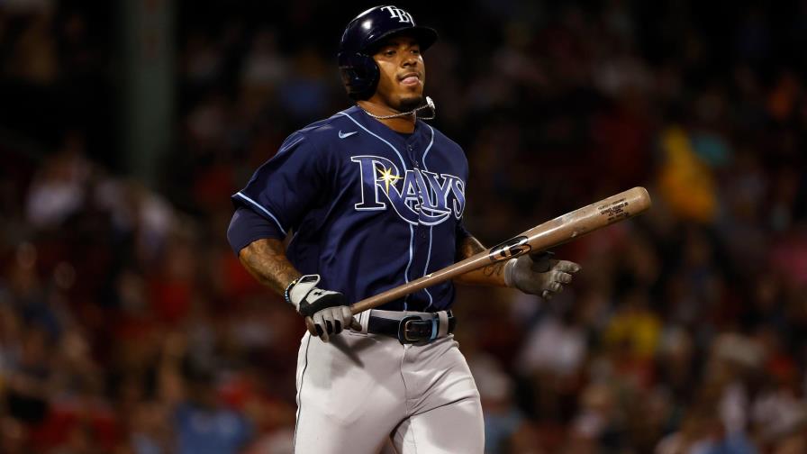 Franco extendió la racha de embase con un boleto en revés de los Rays