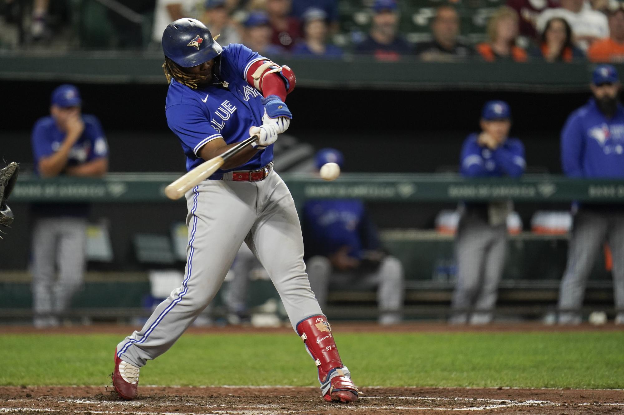 Heim suena un grand slam, Rangers vencen 10-4 a Azulejos