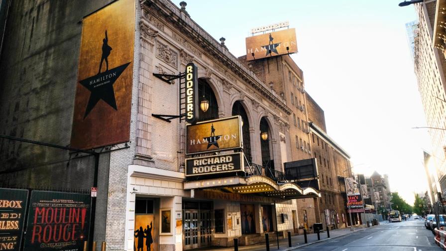 “Broadway ha vuelto”: neoyorquinos celebran el regreso de sus exitosos shows