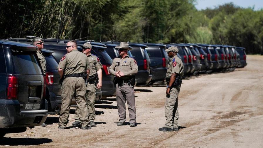 Agentes fronterizos estadounidenses detienen a 14 soldados mexicanos