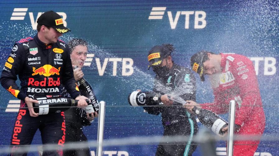 Lewis Hamilton gana el GP de Rusia y llega a 100 victorias Lewis Hamilton gana el GP de Rusia y llega a 100 victorias