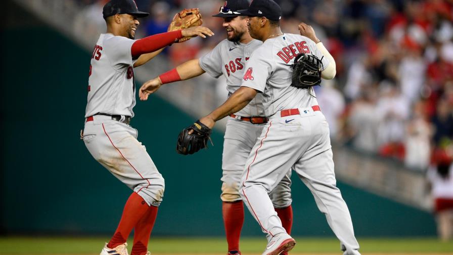 Rafael Devers guía a los Medias Rojas al juego de wild card Rafael Devers guía a los Medias Rojas al juego de wild card