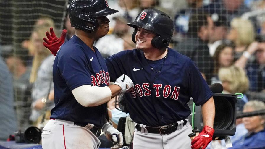 Rafael Devers dispara uno de los cinco jonrones de Boston que igualan serie divisional ante Tampa Rafael Devers dispara uno de los cinco jonrones de Boston que igualan serie divisional ante Tampa