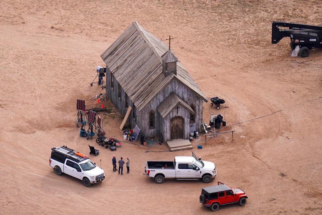 Una foto aérea del Rancho Bonanza Creek en Santa Fe, Nuevo México, el sábado 23 de octubre de 2021. El actor Alec Baldwin disparó una pistola de utilería en el set de un western que se filmaba en el rancho el jueves 21 de octubre, matando a la directora de fotografía e hiriendo al director, dijeron las autoridades. 