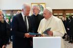 Biden habla con el papa Francisco de cambio climático, pandemia y migración