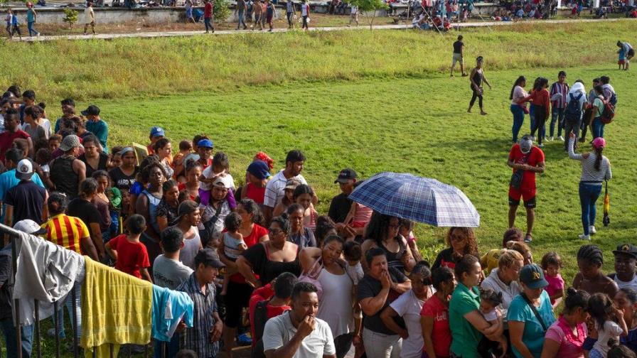 México busca alternativas para caravana migrante