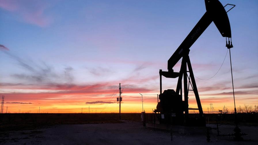 El petróleo de Texas baja un 0,98 % y cierra en 80,79 dólares el barril