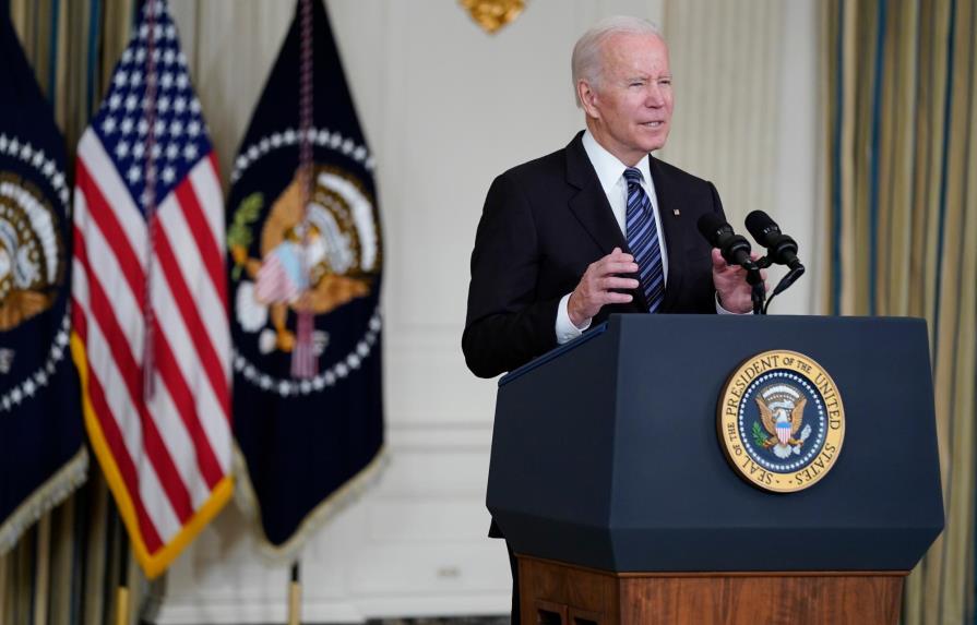 Biden está “sano” y “apto” para desempeñar funciones presidenciales, dice su médico