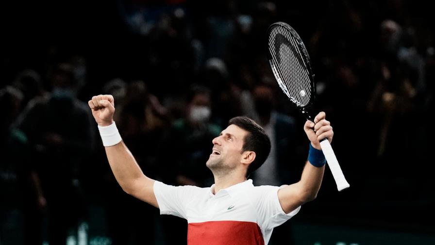 Novak Djovokic vence a Medvedev en París Novak Djovokic vence a Medvedev en París